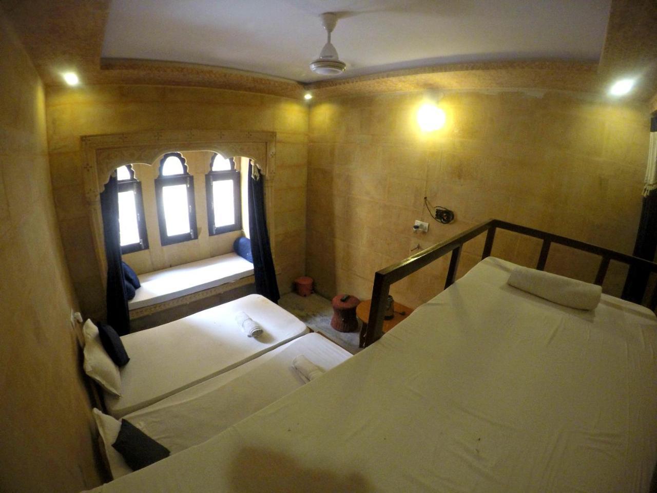 Hotel Kavi Palace ไจซัลเมอร์ ภายนอก รูปภาพ