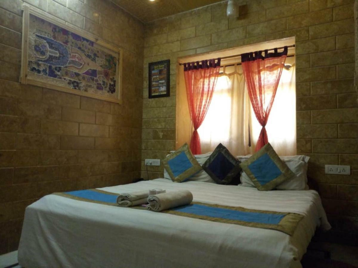 Hotel Kavi Palace ไจซัลเมอร์ ภายนอก รูปภาพ